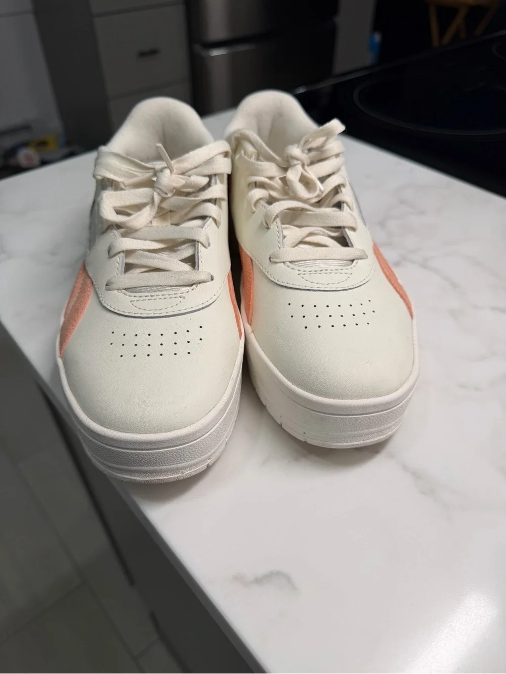 Reebok stripe upper